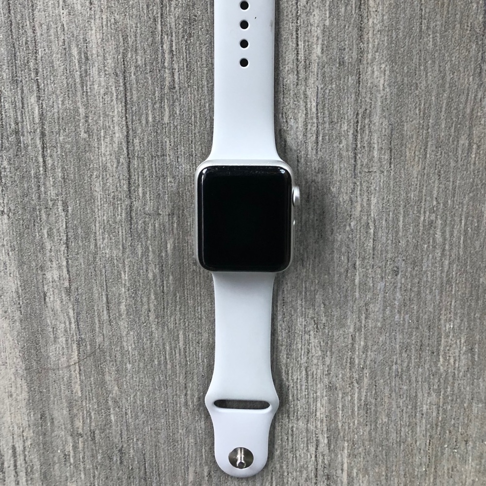 Apple iWatch series 3 with LTE capacity
